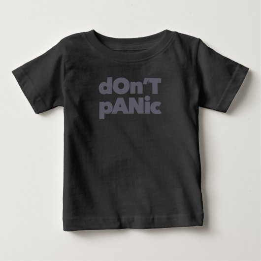 Modern, simple, bold cool graphic of Don't Panic (Voorkant)