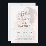 Modern Simple Chic Photo Wedding Invitation Kaart<br><div class="desc">Bestaat uit cursief script en serif typografie. Allemaal tegen een achtergrond van zuiver wit. Deze elementen zijn modern,  eenvoudig en chic. Dit is ontworpen door White Paper Birch Co. exclusief voor Zazzle. Hier te vinden op: http://www.zazzle.com/store/whitepaperbirch</div>