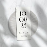Modern Simple Chic Wedding Save The Date<br><div class="desc">Moderne bruiloft bespaart de datum met elegant design en minimalistische stijl.</div>