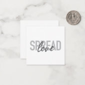 Modern, simple, cool typography of Spread Love Notitiekaartje (Voorkant / Achterkant in situ)