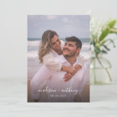 Modern Simple Dusty Blue Script Photo Wedding Kaart (Staand voorkant)
