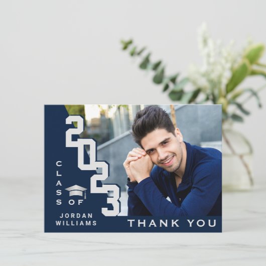 Modern Simple Minimalist Navy Blue Afstuderen Bedankkaart (Staand voorkant)