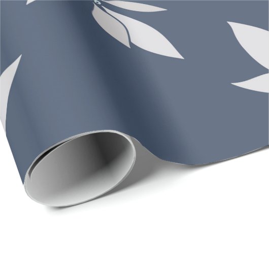Modern Simple Navy Blue Floral Pattern Cadeaupapier (Rol Hoek)