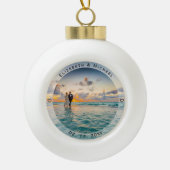 Modern Simple Passen getrouwd Photo Wedding Jubile Keramische Bal Ornament (Voorkant)