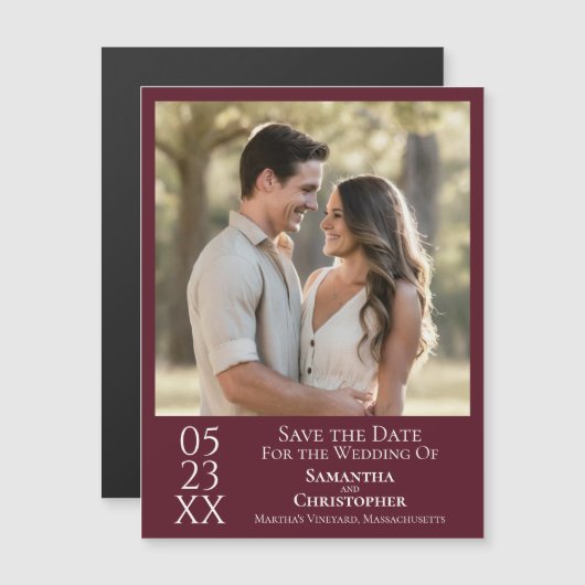 Modern Simple Wedding Save the Date Photo Burgundy Magnetische Uitnodiging (Voorkant / Achterkant)