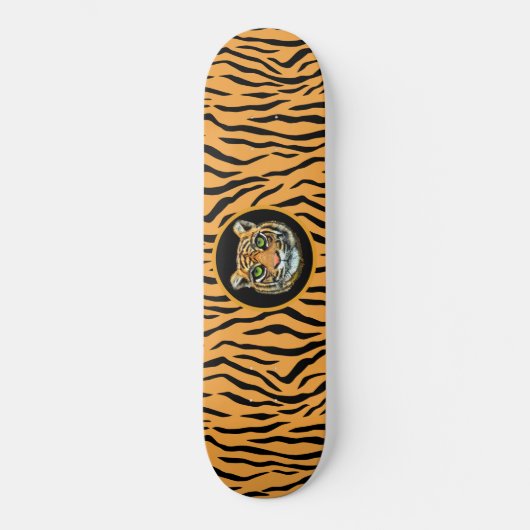 Modern skateboard met wild tijgerpatroon (Voorkant)