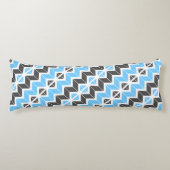 Modern Sky Blue Dark Gray Geometric Herringbone Lichaamskussen (Voorkant)