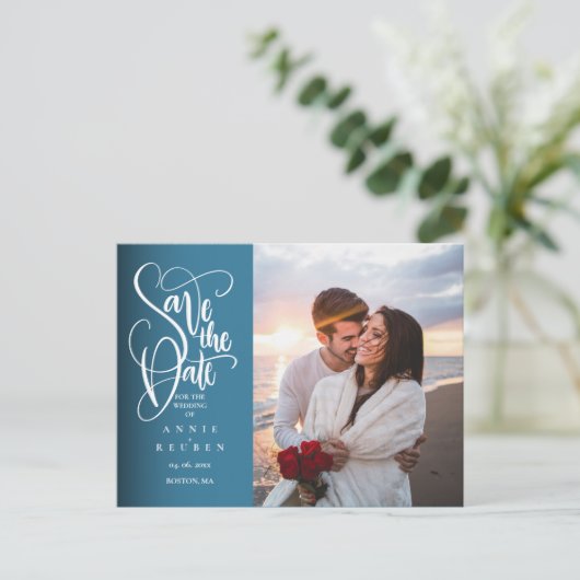 Modern Sla de datum Elegant White Script Photo Aankondigingskaart (Staand voorkant)