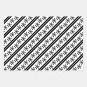 Modern Snowflake voegt Monogram zwart en wit toe Inpakpapier Vel (Voorkant 3)