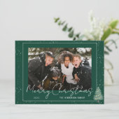 Modern Snowy Woodland Christmas Familiefoto Feestdagenkaart (Staand voorkant)