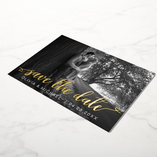 Modern Sparen de Datum Gold Handwrited Foto Folie Uitnodiging (Gedraaid)