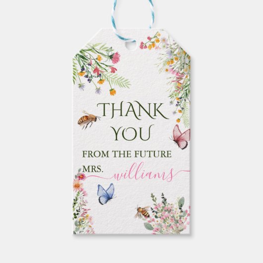 Modern Spring Wild Flowers Script Vrijgezellenfees Cadeaulabel (Voorkant)