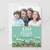 Modern Spring Wildflower Happy Easter Familiefoto Feestdagenkaart (Voorkant)