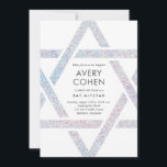 Modern Star Holographic Glitter Bat Mitzvah Kaart<br><div class="desc">De moderne Holographic Glitter Bat Mitzvah Uitnodiging van de Ster van de Ster van de Ster kenmerkt een unieke en moderne Ster van David schetst rond uw gebeurtenisdetails.</div>