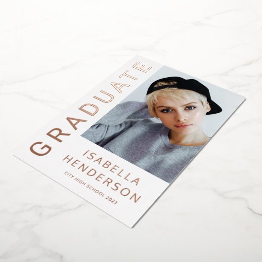 Modern Stijlvol 2 Afstuderen Roos Gold Folie Uitnodiging (Gedraaid)