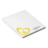 Modern Stijlvol Eenvoudig Geel Hart Monogrammed Notitieblok (Schuin)