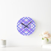 Modern stijlvol Paars blauw en wit gingham patroon Ronde Klok (Huis)