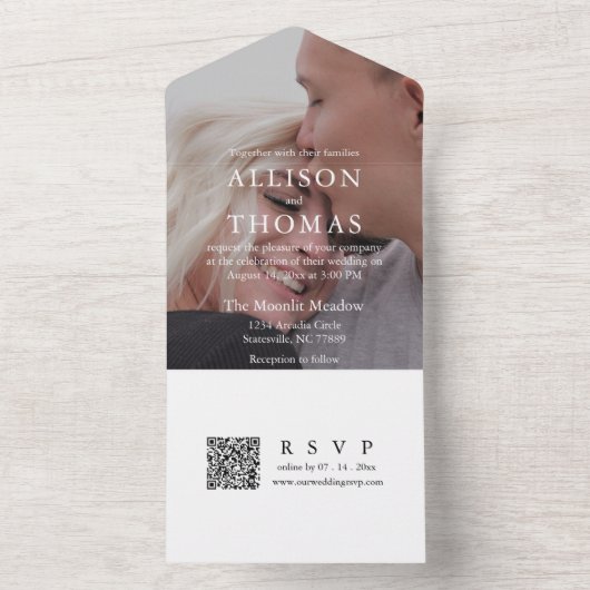 Modern Stoffig Blauw QR Code Monogram Bruiloft All In One Uitnodiging (Binnen)