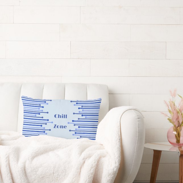Modern streeppatroon op bleek blauw kussen (Bank)