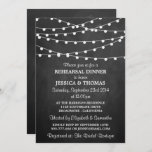 Modern String Lights Chalkboard Rehearsal Dinner Kaart<br><div class="desc">Moderne string lichten op Chalkboard Wedding Rehearsal Dinner Invitations.</div>