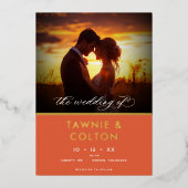 Modern Sunset Sinaasappel Script Foto Minimal Wedd Folie Uitnodiging (Voorkant)