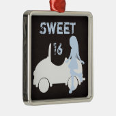 Modern Sweet 16 Silhouette Meisje en Auto Metalen Ornament (Rechts)