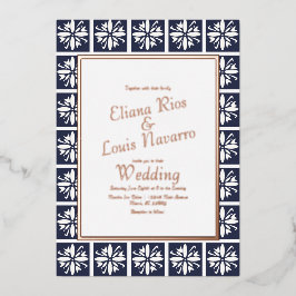 Modern Talavera Navy Blue Wedding geperst Folie Uitnodiging