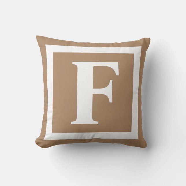 Modern Tan Brown Monogram Initiaal Buitenkussen (Voorkant)