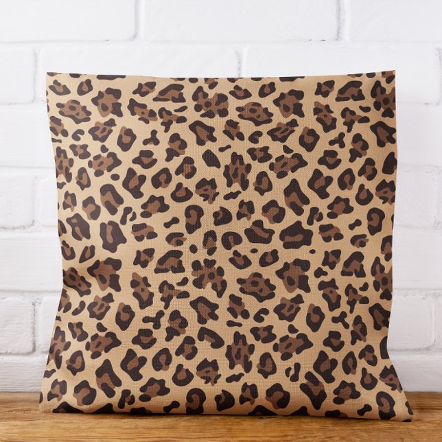 Modern Tan en Brown Leopard Spot Buitenkussen (Modern Tan and Brown Leopard Spot Outdoor Pillow)