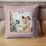 Modern Taupe | Foto van de familie | INITIAAL Kussen<br><div class="desc">Modern Taupe | Family Photo Initial Pillows make for thoughtful and practical gifts, offering in comfort en relaxation to the recipiënt. Here's a description of pillows as a gift: Give the gift of ultimate comfort and relaxation with these luxurious pillows. Crafted with the finest materials, these pillows are designed to...</div>