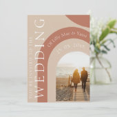 Modern Terracotta Arch Photo Wedding Kaart (Staand voorkant)