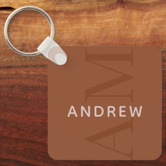 Modern Terracotta Brown Monogram met naam Sleutelhanger (Voorkant)