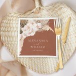 Modern Terracotta Pampas Grass Floral Wedding Servet<br><div class="desc">Dit tropische floral boho bruiloft is voorzien van bouquets van pampasgras,  witte orchideeën en gedroogde palmbladschijfjes,  met een terracotta achtergrond die perfect is voor valbruiloften. Vind de passende producten in het collectie,  of bericht me door het Praatje van Zazzle voor nog meer producten,  ontwerp tweaks,  of meer kleurenwegen.</div>