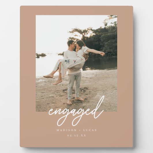 Modern Terracotta Script "Engaged" Couple Photo Fotoplaat (Voorkant)