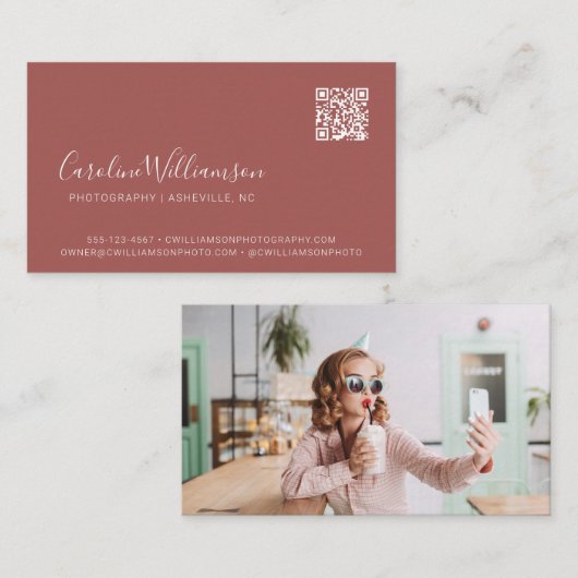 Modern Terracotta Script Photo QR Code Trendy Visitekaartje (Voorkant / Achterkant)