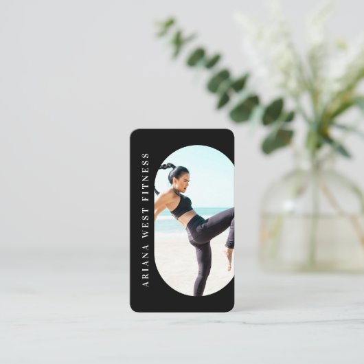 Modern & Trendy 2 Photo Personal Fitness Trainer Visitekaartje (Staand voorkant)
