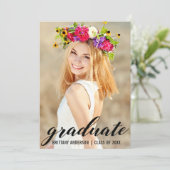 Modern Trendy Afstuderen Foto aankondiging (Staand voorkant)