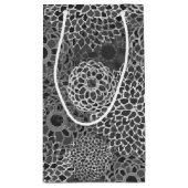 Modern Trendy Floral Pattern Klein Cadeauzakje (Achterkant)