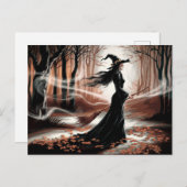 Modern Trendy Halloween Witch in Forest            Briefkaart (Voorkant / Achterkant)