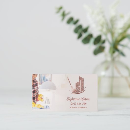Modern Trendy House Cleaning Maid Janitorial Busin Visitekaartje (Staand voorkant)