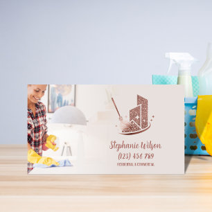 Modern Trendy House Cleaning Maid Janitorial Busin Visitekaartje