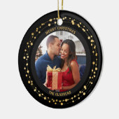 Modern Trendy Kerst Donker Goud Accent Paar Keramisch Ornament (Links)