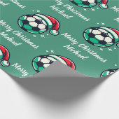 Modern trendy kerst Voetbal met Santa Hat Cadeaupapier (Hoek)