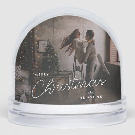 Modern Trendy Kerstmis | Donkere Dusky Couple-foto Sneeuwbol