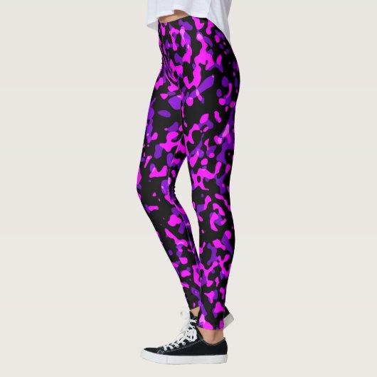 Modern Trendy Roze en Paarse Camouflage Patroon Leggings (Links)
