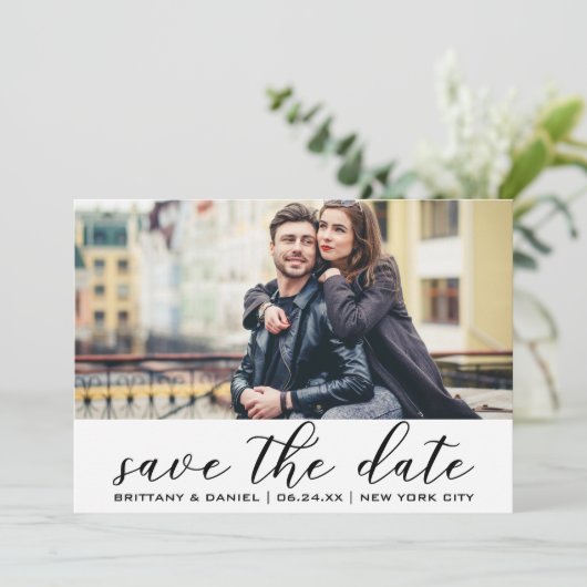 Modern Trendy Save the Date Verloving Photo Kaart (Staand voorkant)