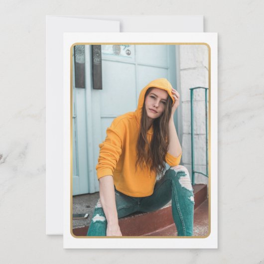 Modern Trendy Script gold Photo Afstuderen Kaart (Achterkant)