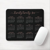 Modern Trendy Script Zwart Roos Goud 2026 Kalender Muismat (Met muis)