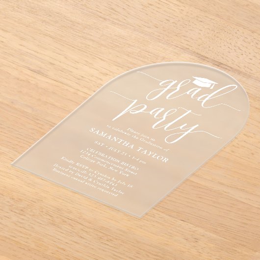 Modern Trendy White Script Afstudeerder Party Door Acryl Uitnodigingen (Laagn)