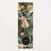 Modern Tropical Green Palm Flowers Monogram Black Yogamat (Voorkant)